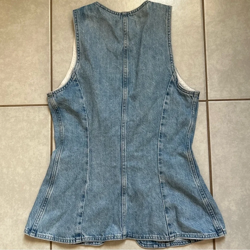 Madewell Women's Denim Scoop Neck Vest in Edmonson Wash 2 / S - Picture 4 of 12